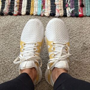 NWOT Reebok Stylish White and Yellow Women's Sneakers